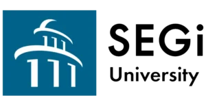 طلاب جامعة سيجي SEGi في الحرم الجامعي